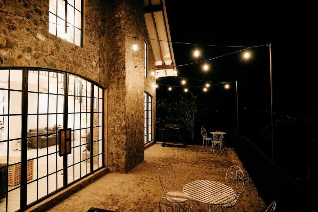 The Old Country Stone House Villa Cebu Exterior foto